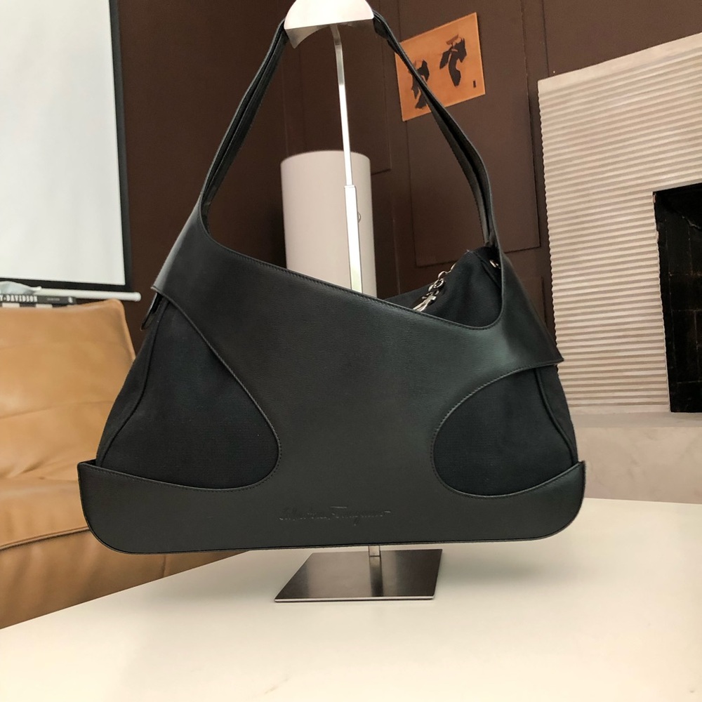 Salvatore Ferragamo cut out Black Shoulder Bag